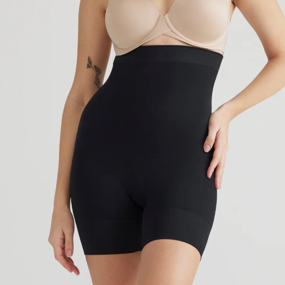 Yummie by Heather Thomson High Waist Shaping Short Set✨